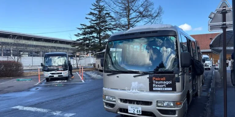shuttle-bus-768x576